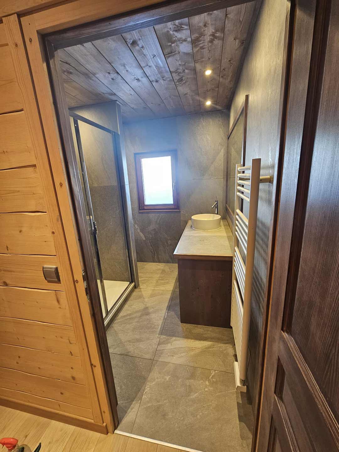 Travaux de rénovation salle de bains et sanitaire